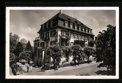 AK Badenweiler, vor dem Hotel Engler