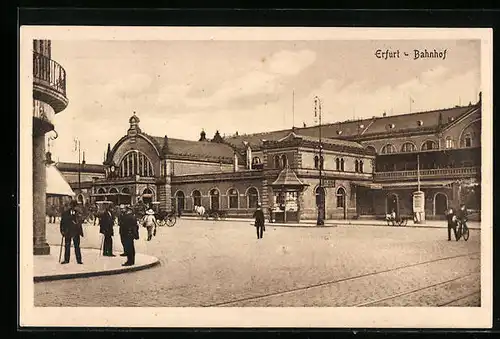 AK Erfurt, auf dem Vorplatz zum Hauptbahnhof