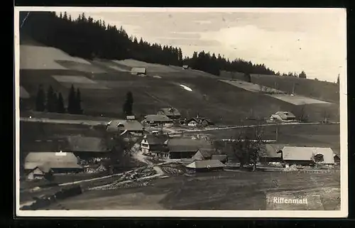 AK Riffenmatt, Blick auf die Häuser der Siedlung am Hang