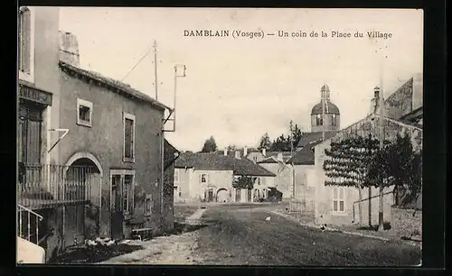 AK Damblain, Un coin de la Place du Village