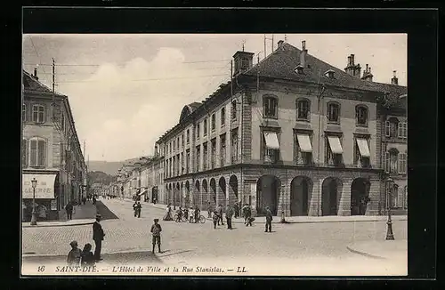 AK Saint-Die, L`Hotel de Ville et la Rue Stanislas