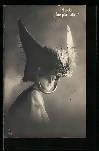 AK Mode Non plus ultra, Kind mit grossem Hut