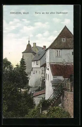 AK Arnsberg /Westf., Partie an der alten Stadtmauer