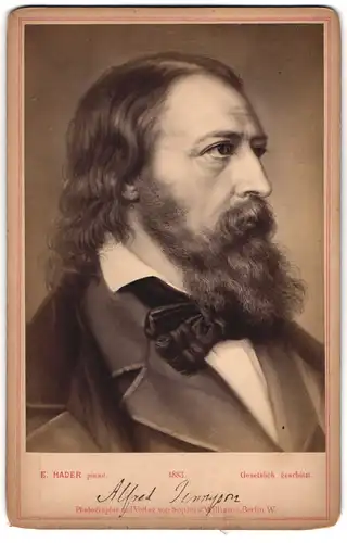 Fotografie Sophus Williams, Berlin, Portrait Lord Alfred Tennyson, Dichter