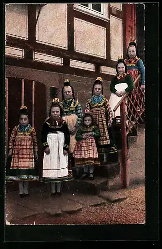 AK Hessische Trachten, Mädchen im Sonntagsstaat