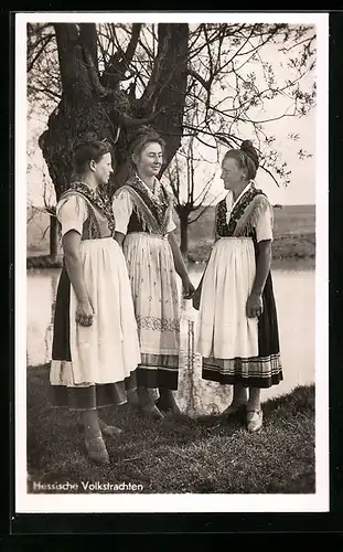 AK Frauen in hessischer Volkstracht