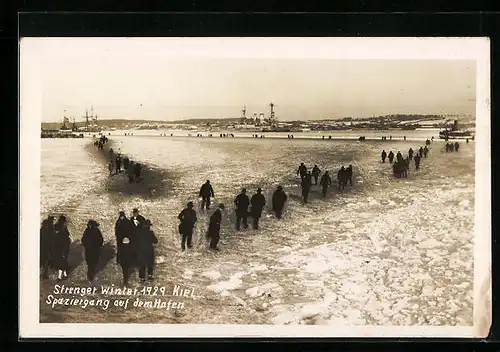 AK Kiel, Winter 1929, Spaziergang auf dem Hafen