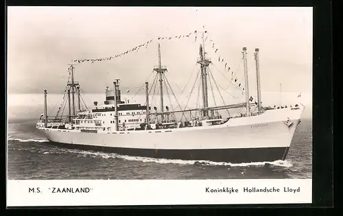 AK Handelsschiff MS Zaanland in Flaggengala