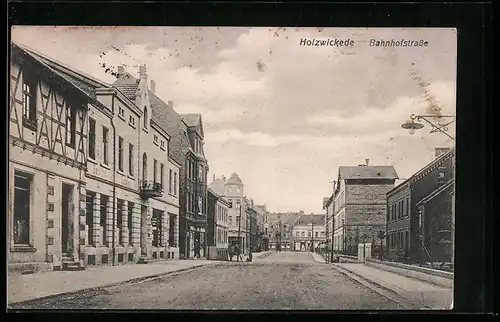 AK Holzwickede, Bahnhofstrasse mit Gasthaus