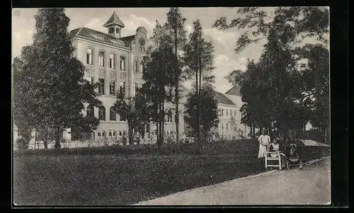 AK Naunhof b. Leipzig, Stadtpark mit Schule