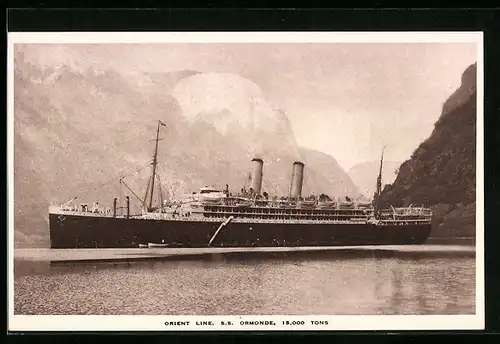 AK Passagierschiff SS Ormonde der Orient Line auf See