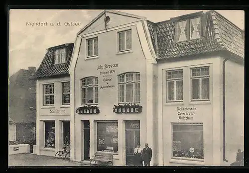 AK Niendorf a. d. Ostsee, Kolonialwarengeschäft von Johs. Drevsen
