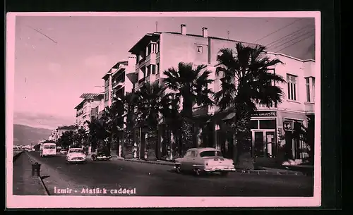 AK Izmir, Atatürk caddesi