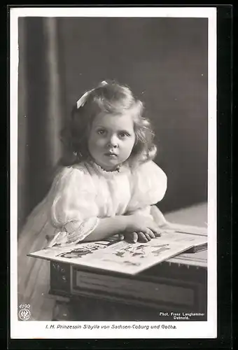 AK Prinzessin Sibylla von Sachsen-Coburg-Gotha mit Bilderbuch