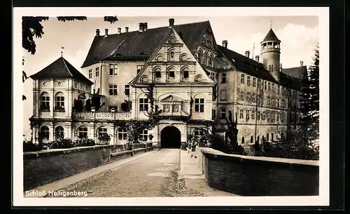 AK Heiligenberg, Schloss mit Strassenpartie
