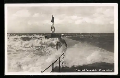 AK Warnemünde, Westmolenkopf bei Sturm
