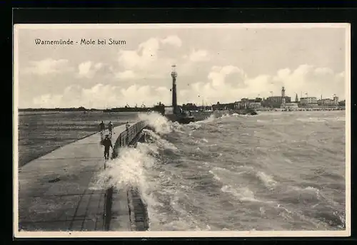AK Warnemünde, Mole bei Sturm