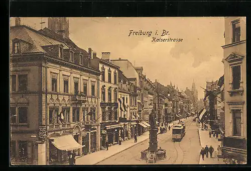 AK Freiburg i. Br., Blick in die Kaiserstrasse, Strassenbahn