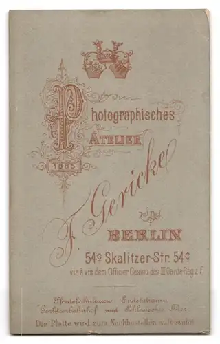 Fotografie F. Gericke, Berlin, Skalitzer-Strasse 54c, Junge Christin mit Dutt