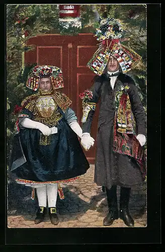 AK Schwälmer Brautpaar bei der Hochzeit, hessische Tracht