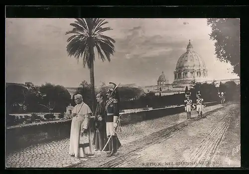 AK Vatican, S. S. Pio X nel Giardino Vaticano