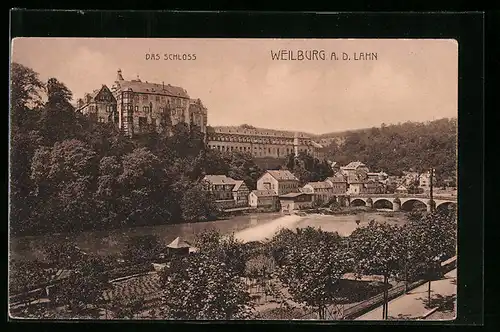 AK Weilburg a. d. Lahn, Flusspartie mit Schloss