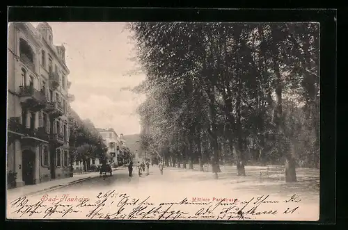 AK Bad Nauheim, Mittlere Parkstrasse mit Passanten