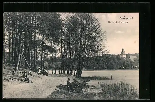AK Grunewald, Hundekelhensee mit Besuchern