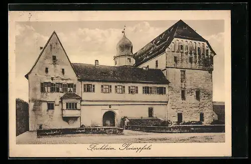 AK Forchheim /Kaiserpfalz, Blick auf ein grosses Gebäude