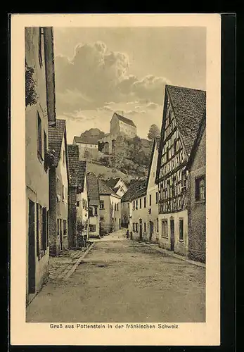 AK Pottenstein /Fränk. Schweiz, Strassenpartie mit Burgblick