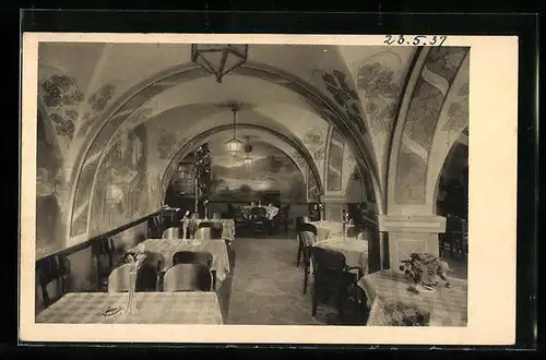 AK Rüdesheim a. Rh., Innenansicht vom Winzerkeller, Inh. Joh. Trapp