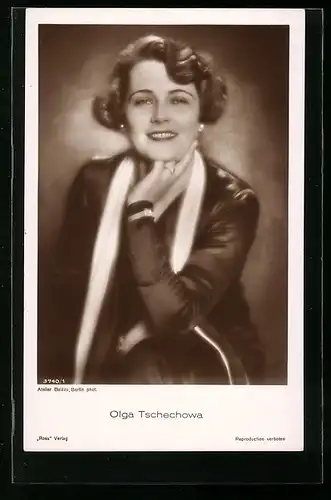 AK Schauspielerin Olga Tschechowa bildschön lächlend