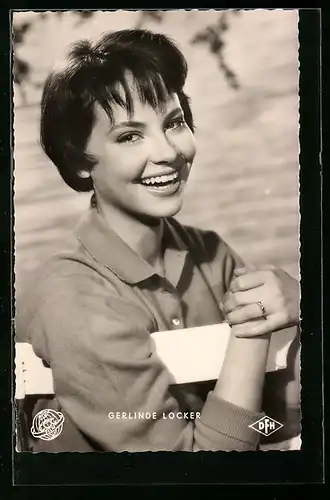 AK Schauspielerin Gerlinde Locker mit charmantem Lächeln