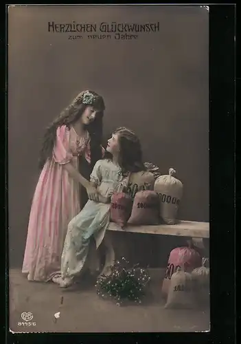 Foto-AK EAS: Zwei Mädchen mit Geldsäcken auf einer Bank sitzend