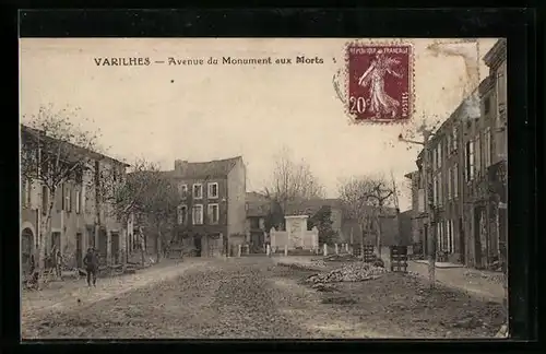 AK Varilhes, Avenue du Monument aux Morts