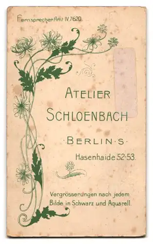 Fotografie Atelier Schloenbach, Berlin S., Hasenheide 52-53, zwei junge Mädchen in eleganten Kleidern