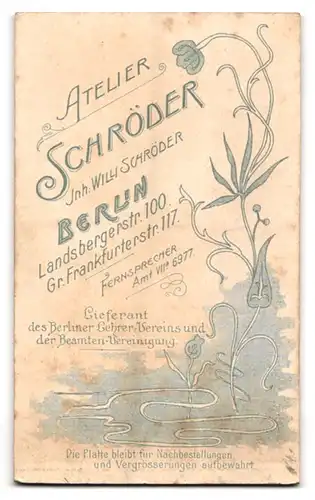 Fotografie Atelier Schröder, Berlin, Landsbergerstr. 100, kleiner Junge im Anzug