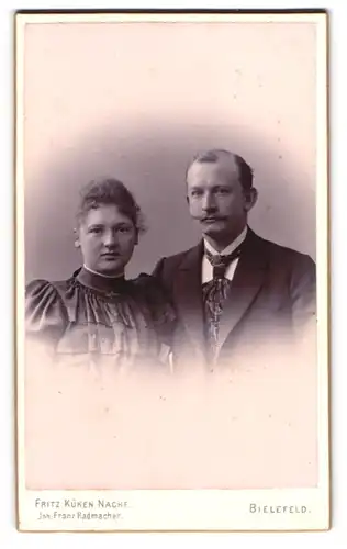 Fotografie Fritz Küken Nachf., Bielefeld, junges Paar im eleganten Zwirn