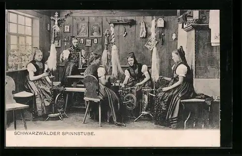AK Damen in Schwarzwälder Tracht in Schwarzwälder Spinnstube
