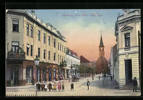 AK Oderberg /Oest.-Schl., Strasse Koppgasse mit Kirche