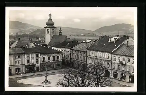 AK Frankstadt u. d. R., Viktoria-Platz mit Kirche und Denkmal