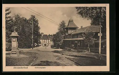 AK Alexanderbad, Schlossplatz mit Wettersäule