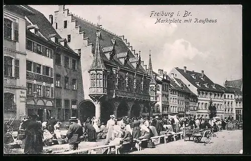 AK Freiburg i. Br., Marktplatz mit Kaufhaus