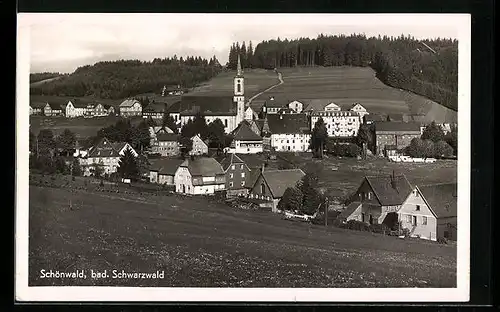AK Schönwald / Schwarzwald, Ortsansicht mit Kirche