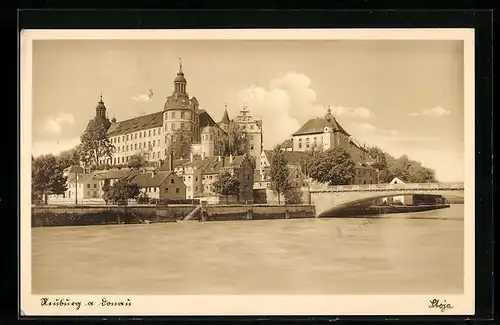 AK Neuburg a. Donau, Ortspartie vom Fluss aus gesehen