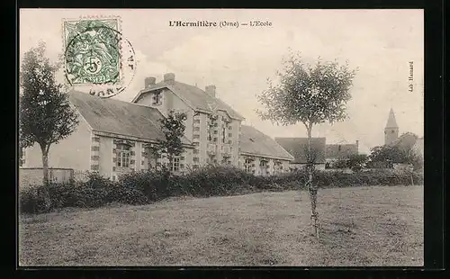 AK L`Hermitière, L`Ecole