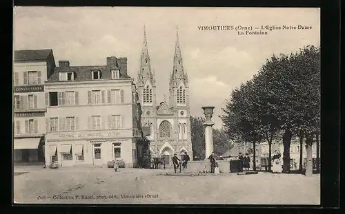 AK Vimoutiers, L`Eglise Notre-Dame, La Fontaine