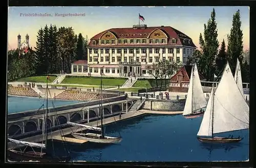 AK Friedrichshafen, Blick auf Kurgartenhotel, Segelboot