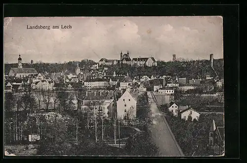 AK Landsberg am Lech, Generalansicht der Stadt, Blick zum Schloss