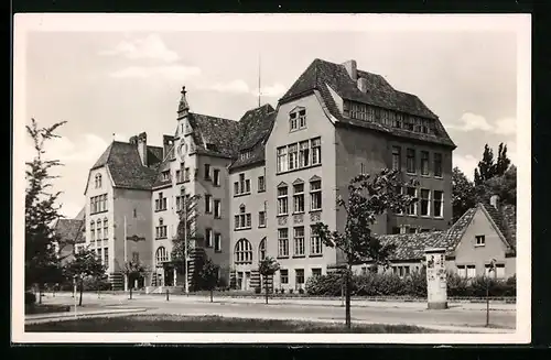 AK Erfurt, auf der Strasse vor der Fachschule für Bauwesen